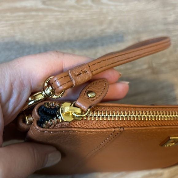 Lodis brown leather wristlet purse/wallet with removable strap. - Picture 3 of 12